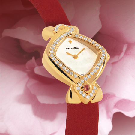 25 ans déjà que cette femme merveilleuse, votre femme, partage votre vie. Pour lui dire "Je t'aime, aujourd'hui plus qu'hier et bien moins que demain", offrez-lui une montre DELANCE "Infinity", serment d'amour pour les 25 années passées avec elle, ainsi que pour les 25 prochaines années, l’amour infini…