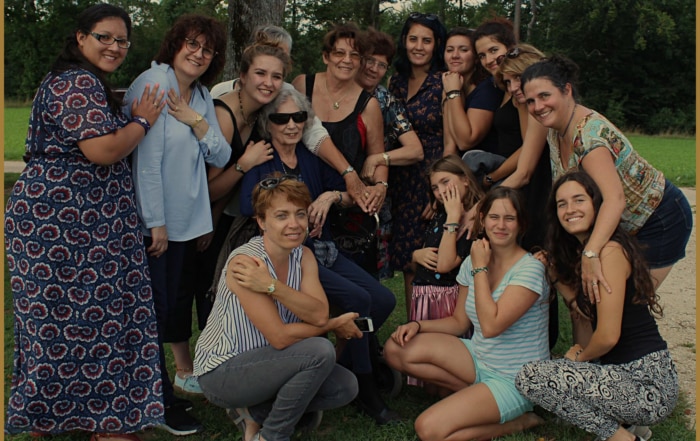 The Delance, a sign of recognition for women who rock for all women